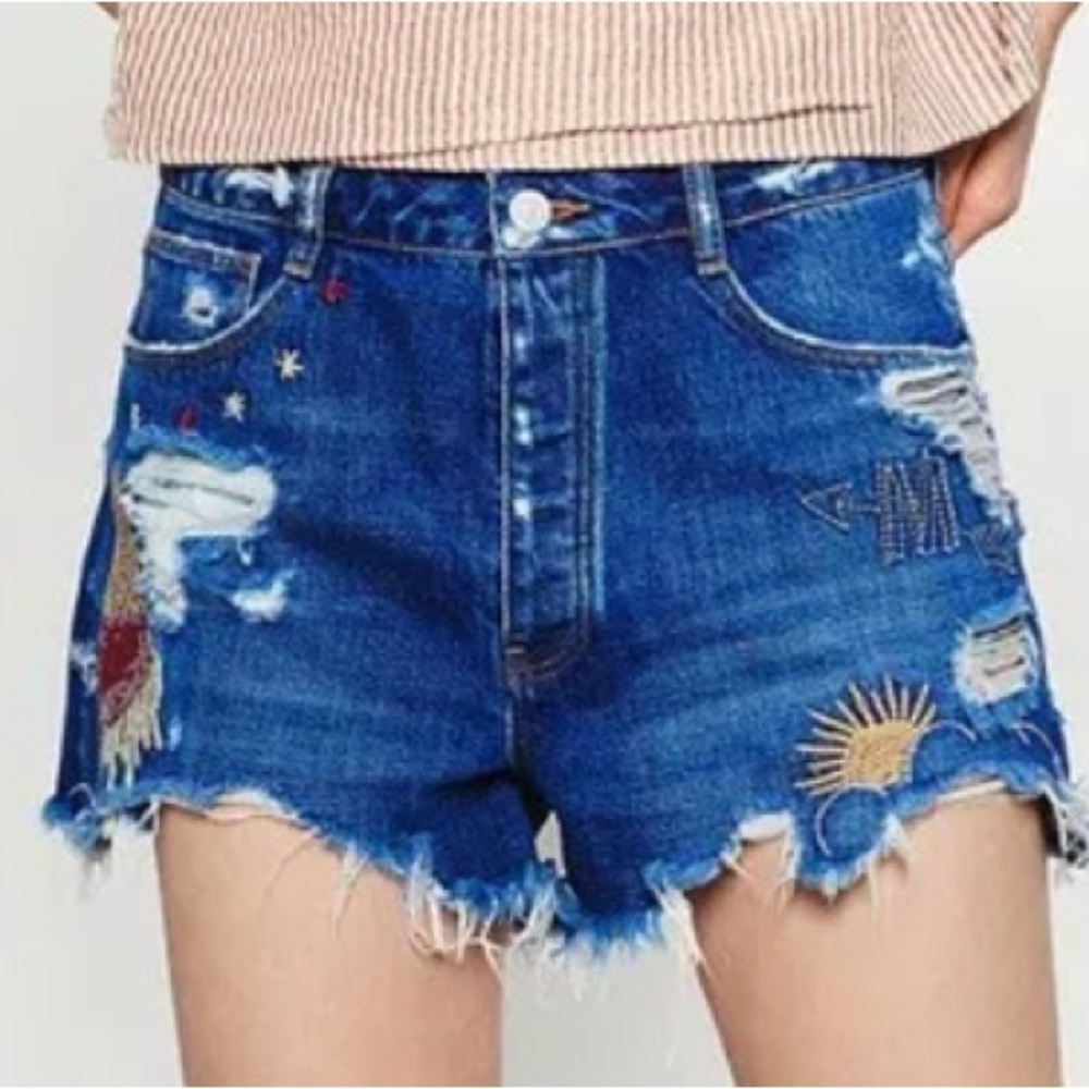 ZARA TRAFALUC SZ 6 Denim Distressed Embroidered Frayed Hem Indigo Shorts